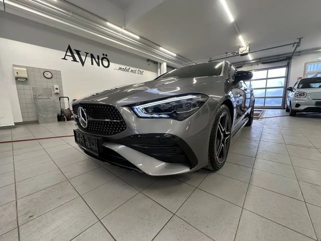 Mercedes-Benz CLA 200 AMG Line Coupé