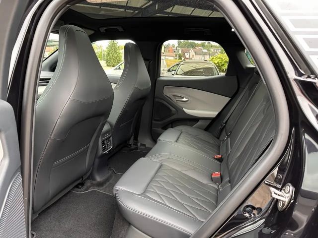 Ford Explorer Extended range Premium RWD