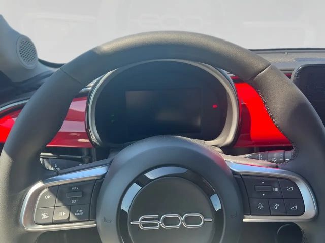 Fiat 600e Elektro RED