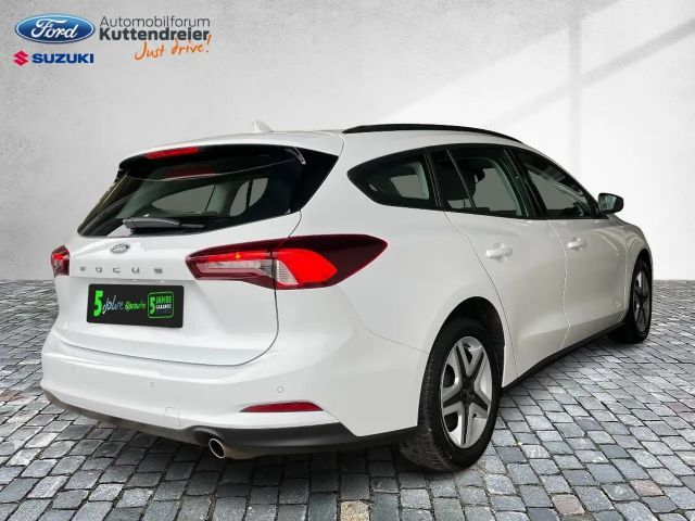 Ford Focus Cool & Connect Wagon