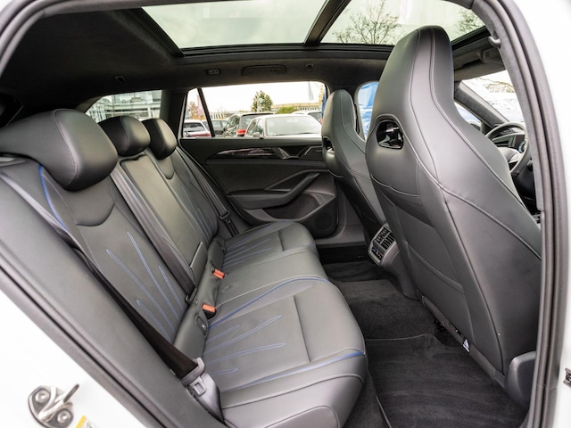 Volkswagen Passat 4Motion DSG R-Line