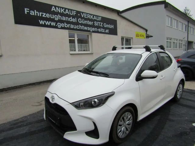 Toyota Yaris Active