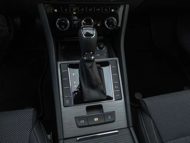 Skoda Superb 2.0 TDI Combi Style Style