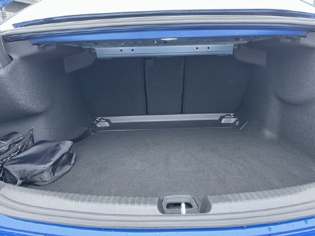 Mercedes-Benz C 200 C 200 d Sedan