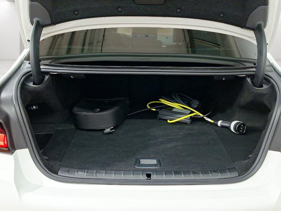 BMW 545 545e Sedan xDrive