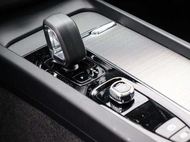 Volvo XC60 Dark Plus