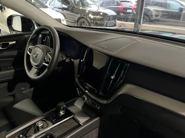 Volvo XC60 AWD Dark Plus