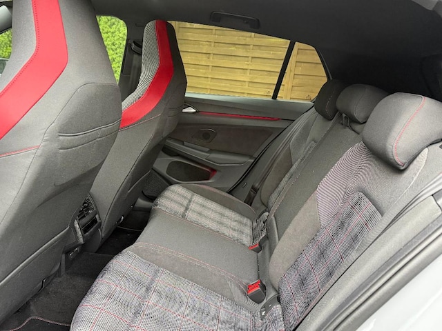 Volkswagen Golf 2.0 TSI DSG IQ.Drive