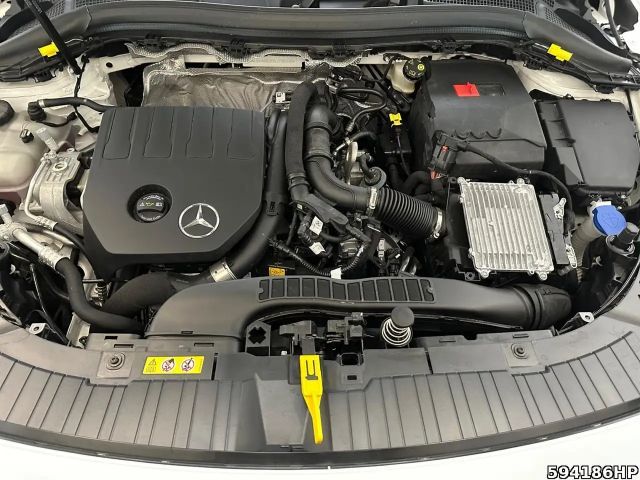 Mercedes-Benz GLA 180 AMG Line