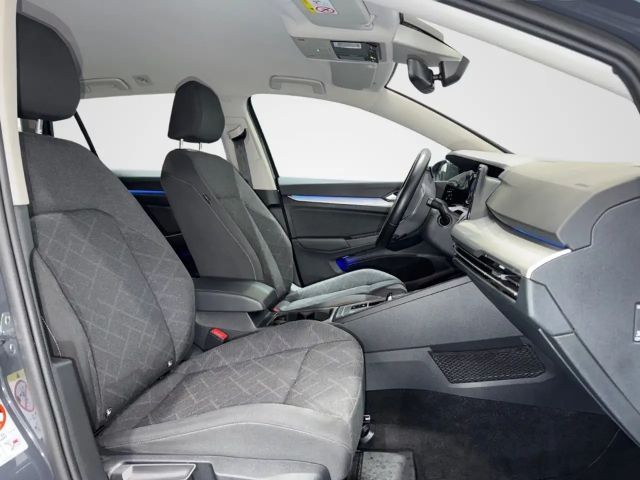 Volkswagen Golf 1.5 eTSI DSG Life Variant