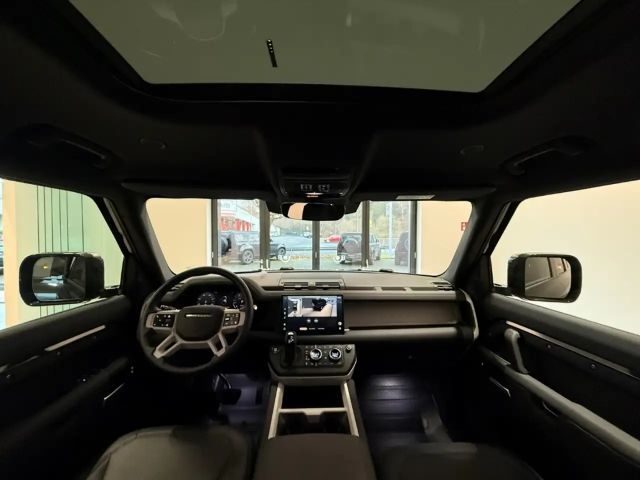 Land Rover Defender 110 D300 Dynamic SE