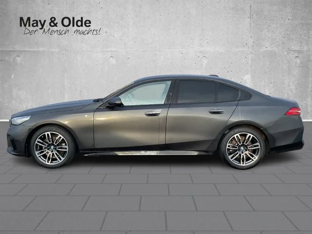 BMW 520 520d M-Sport Sedan