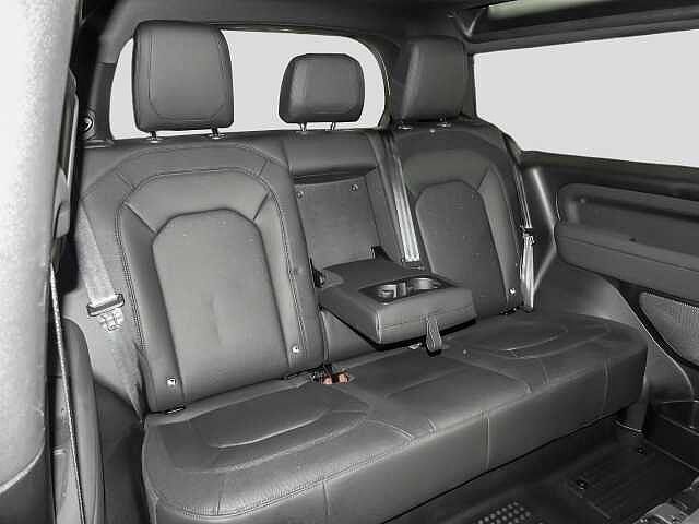 Land Rover Defender 90 Dynamic SE