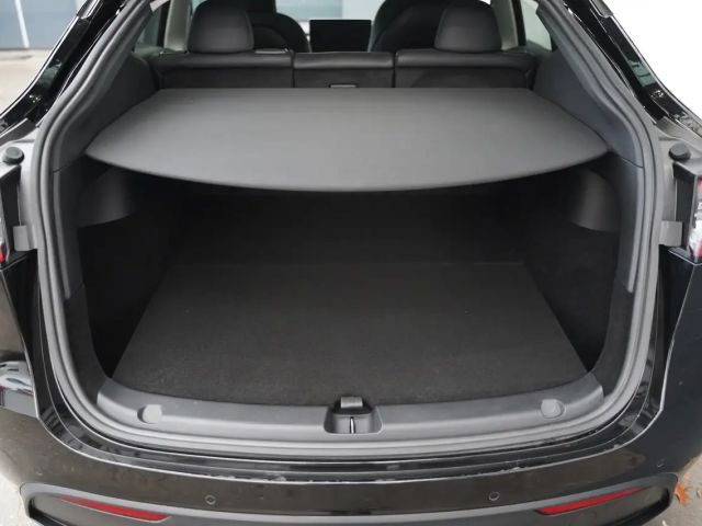 Tesla Model Y AWD Long Range