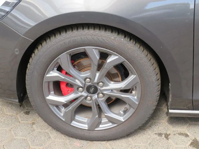 Ford Focus ST Line Wagon