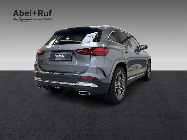 Mercedes-Benz GLA 200 AMG Line GLA 200 d