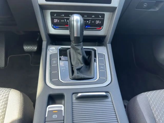 Volkswagen Passat 1.5 TSI DSG Variant