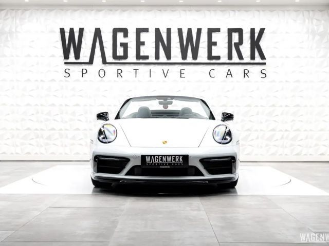 Porsche 992 Cabrio Carrera GTS