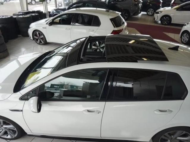 Volkswagen Golf DSG R-Line