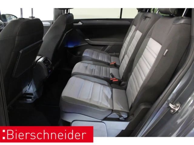 Volkswagen Touran 1.5 TSI DSG R-Line Style