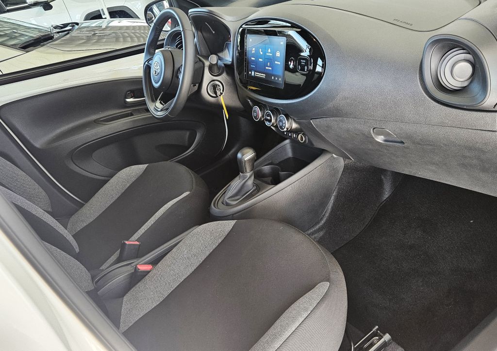 Toyota Aygo X 5-deurs Basis Business