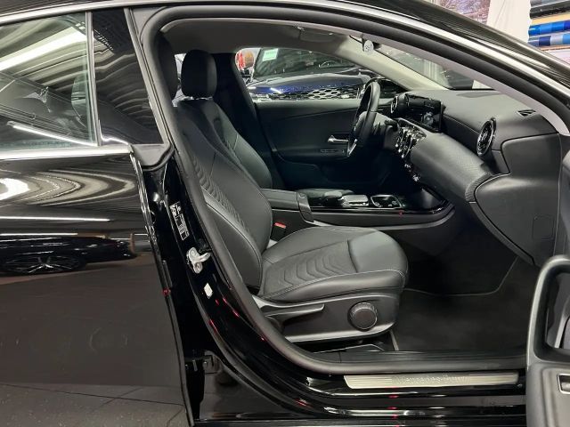 Mercedes-Benz CLA 200 CLA 200 d Shooting Brake