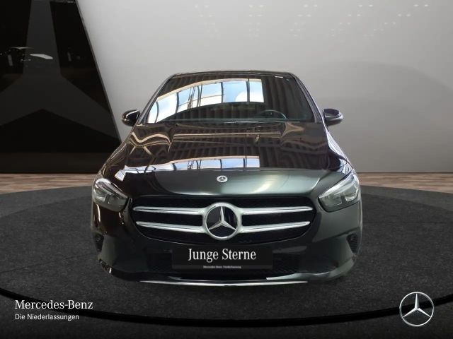 Mercedes-Benz B 180 Progressive Sedan