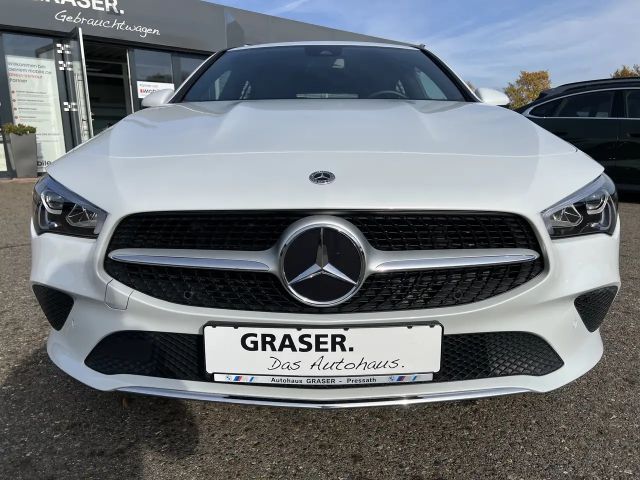 Mercedes-Benz CLA 200 Shooting Brake