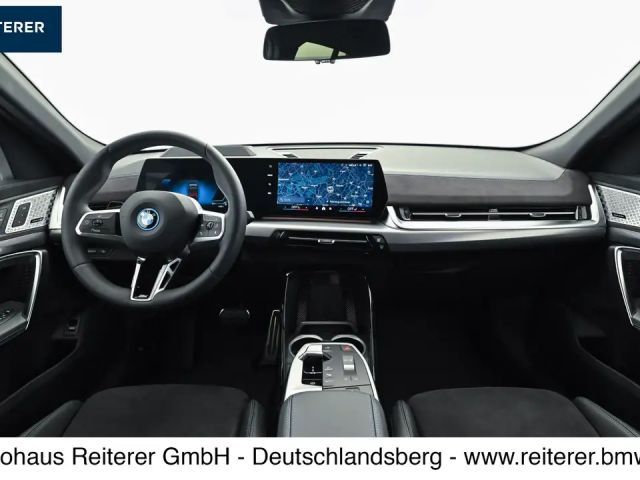 BMW iX2 eDrive20