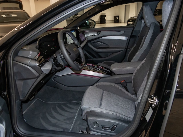 Audi A6 Avant Quattro S-Tronic