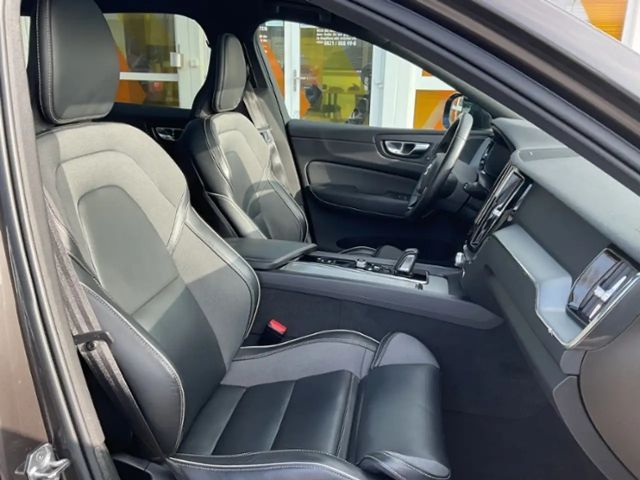 Volvo XC60 R-Design T8