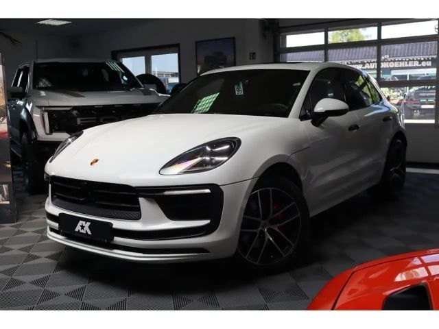 Porsche Macan S