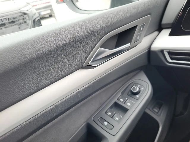 Volkswagen Golf Business DSG Variant