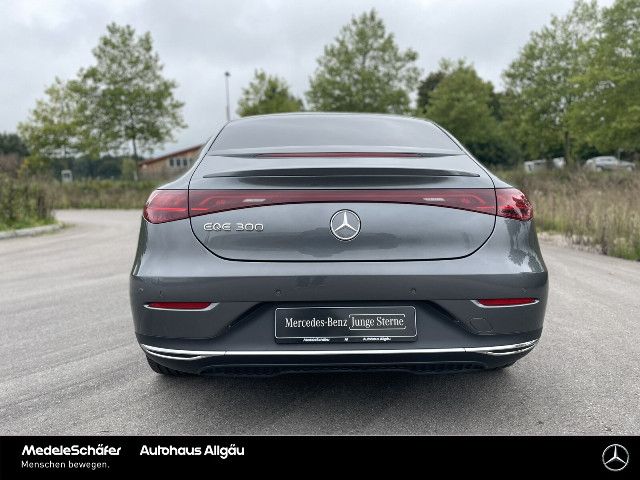 Mercedes-Benz EQE 300 Sedan