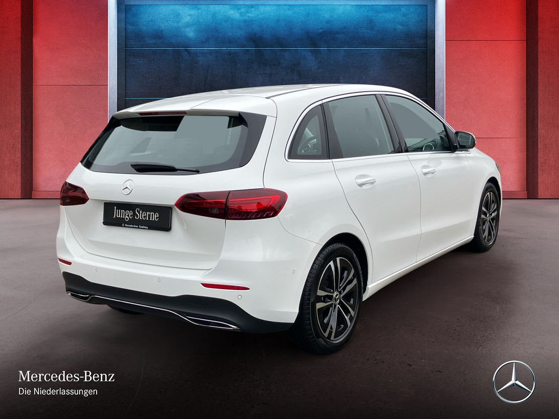 Mercedes-Benz B 200 Sedan
