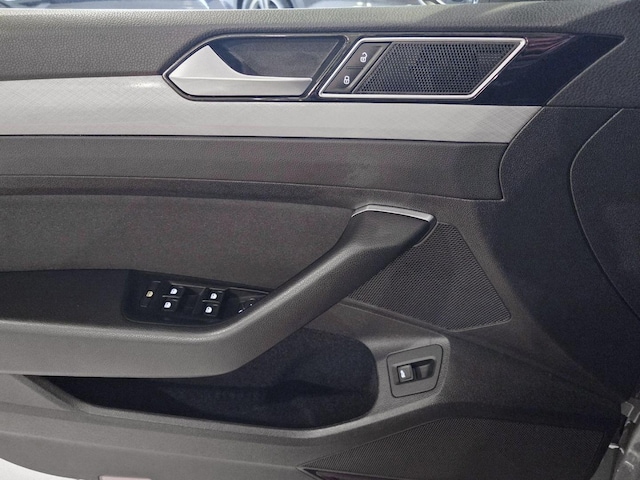 Volkswagen Passat 2.0 TDI Business DSG Variant