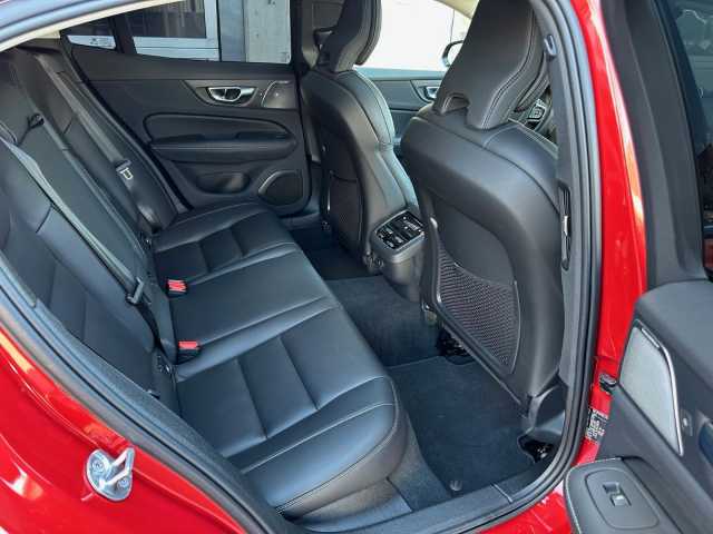 Volvo S60 AWD Dark Ultimate