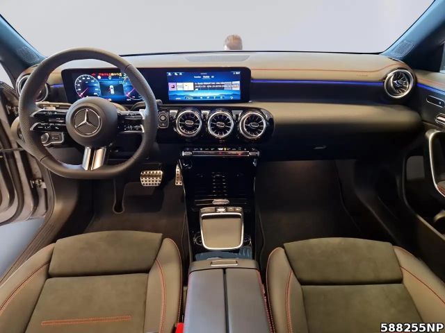 Mercedes-Benz CLA 200 AMG Line