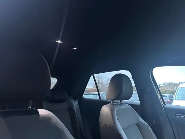 Volkswagen T-Roc 1.5 TSI DSG R-Line