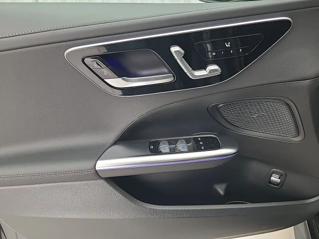 Mercedes-Benz C 200 C 200 d Sedan