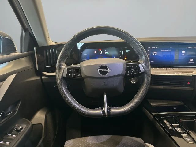 Opel Astra Business Edition Hybrid