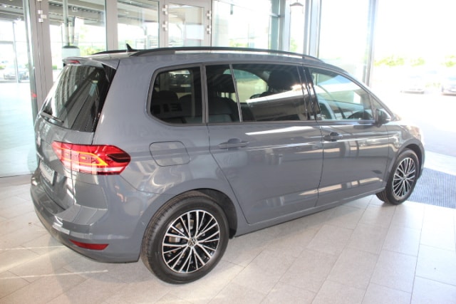 Volkswagen Touran Touran 1.5 TSI DSG Comfortline AHK, RFK, R2D,