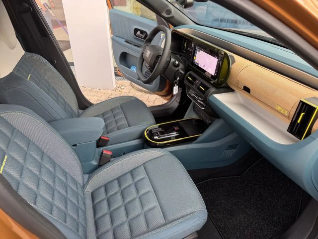 Fiat Grande Panda E La Prima