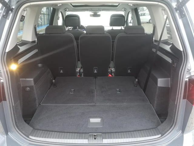 Volkswagen Touran 1.5 TSI DSG Highline R-Line