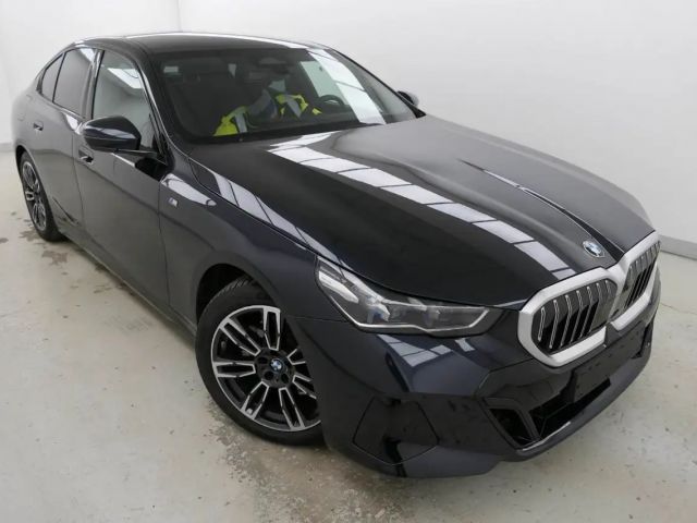 BMW 520 520i M-Sport Sedan