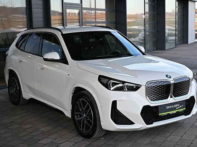 BMW iX1 xDrive30