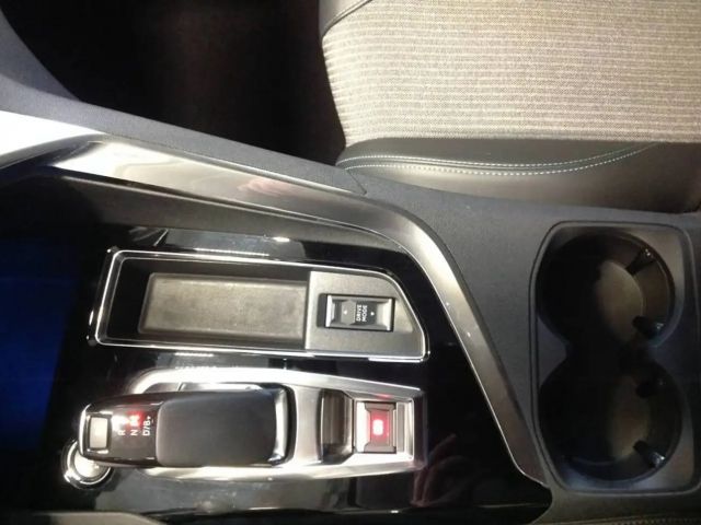 Peugeot 3008 Allure Pack EAT8 Hybrid