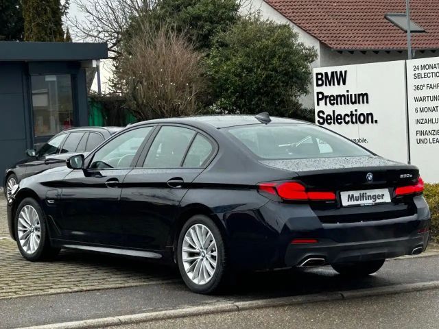 BMW 530 530e M-Sport Sedan