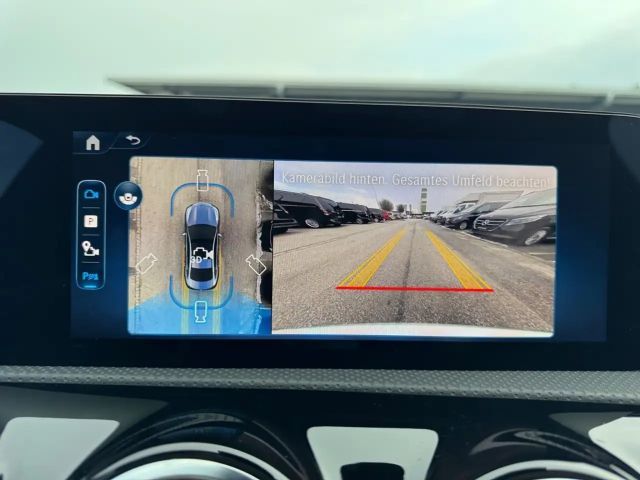 Mercedes-Benz CLA 200 AMG Line Coupé Sedan