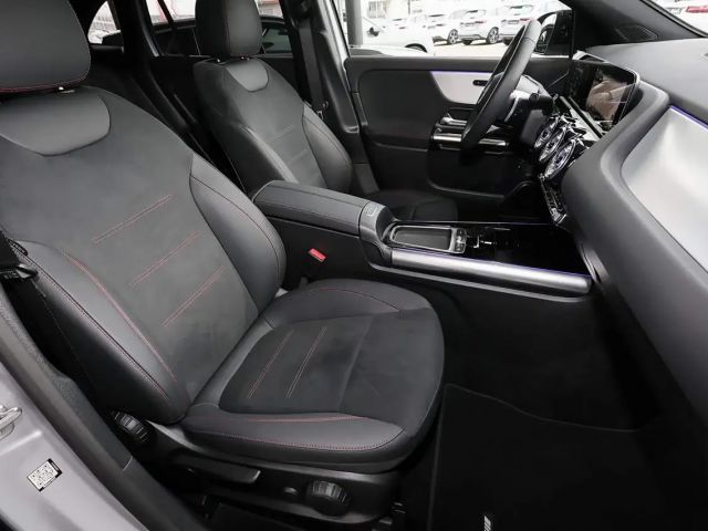 Mercedes-Benz GLA 180 AMG Line